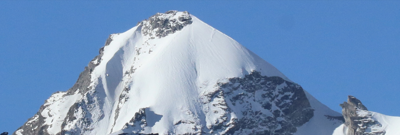 Book Baden Powell Scout Peak climbing